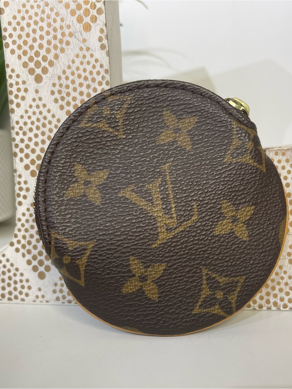 Louis Vuitton Monogram Round Coin Pouch - Brown and Gold - Picture 2 of 5